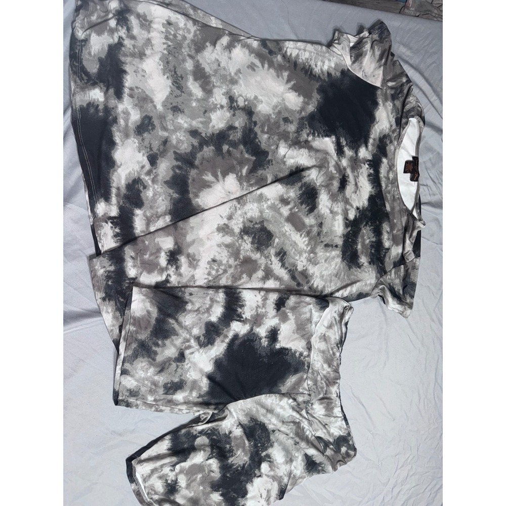 Coco and Shay Black Grey Tie Dye 2 Piece Set T-Shirt and Shorts Plus Size 2X